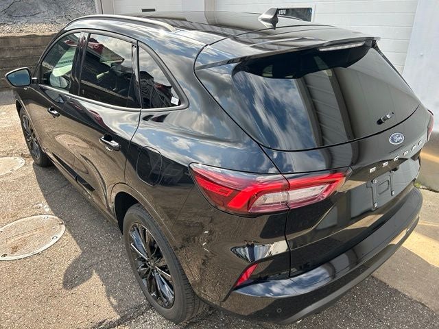 2023 Ford Escape Hybrid ST-Line Elite