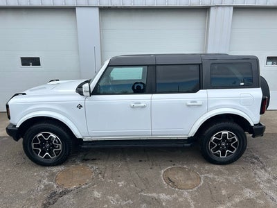 2023 Ford Bronco Base