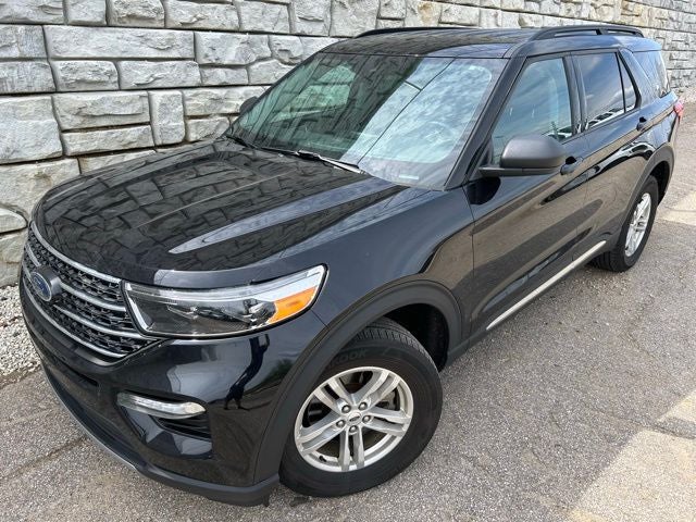 2023 Ford Explorer XLT 4WD's photo