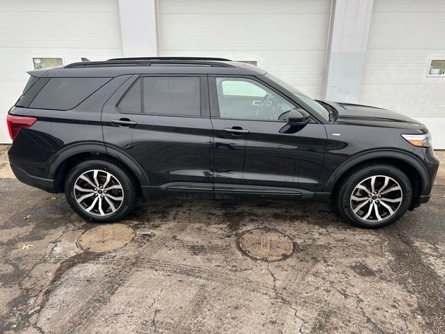 2022 Ford Explorer ST-Line