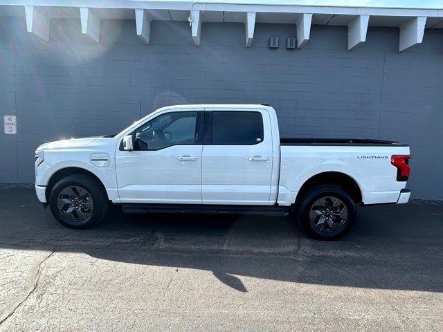 Certified 2022 Ford F-150 Lightning Lariat with VIN 1FTVW1EL5NWG16326 for sale in Kent, OH