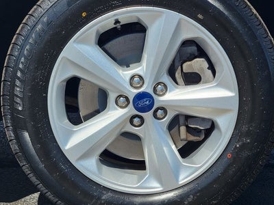 2022 Ford Edge SE