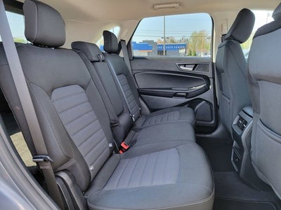 2023 Ford Edge SE