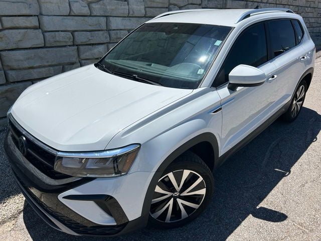2024 Volkswagen Taos 1.5T SE's photo
