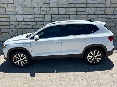2024 Volkswagen Taos 1.5T SE
