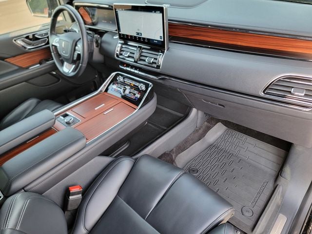 2024 Lincoln Navigator Premiere