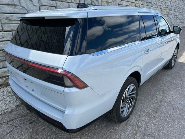 2025 Lincoln Navigator L Reserve