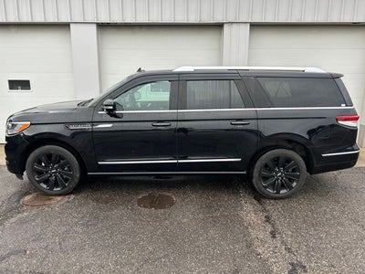 2023 Lincoln Navigator L Reserve