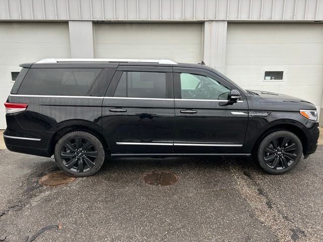 2023 Lincoln Navigator L Reserve