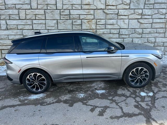 2025 Lincoln Nautilus Reserve