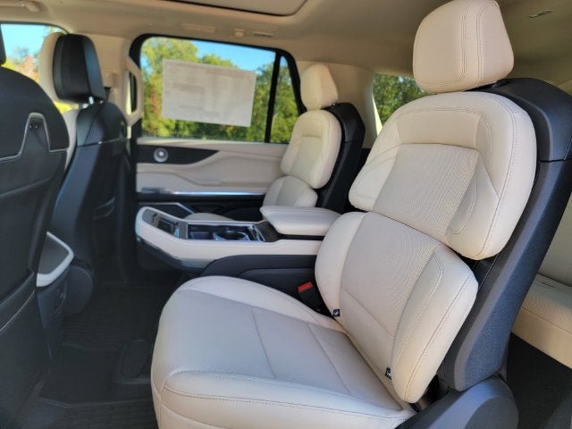 2027 Lincoln Navigator Reserve L