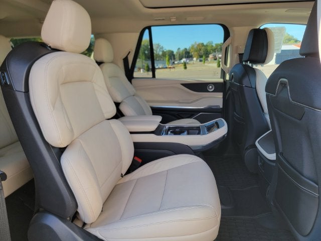 2027 Lincoln Navigator Reserve L