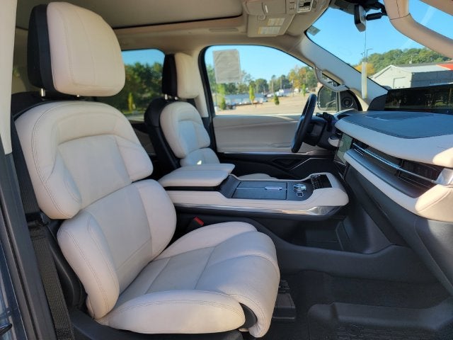 2027 Lincoln Navigator Reserve L