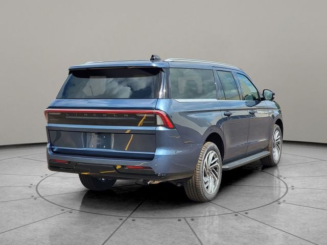 2027 Lincoln Navigator Premiere L