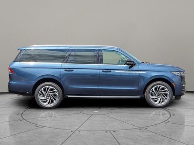 2027 Lincoln Navigator Premiere L