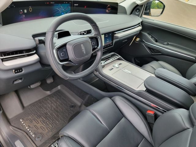 2027 Lincoln Navigator Premiere L