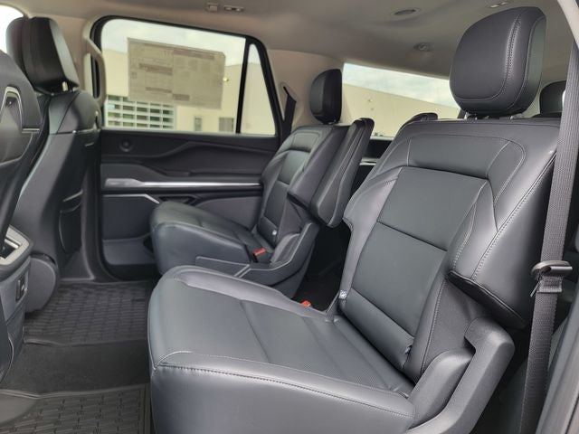 2027 Lincoln Navigator Premiere L