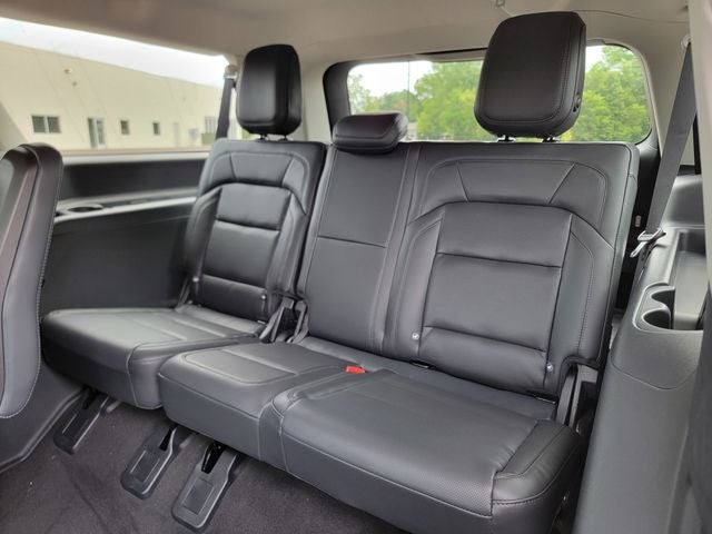 2027 Lincoln Navigator Premiere L