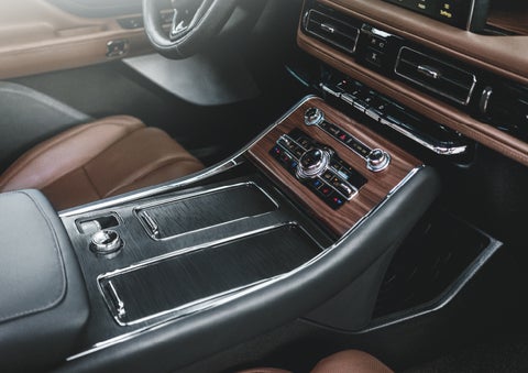 The front center console of a 2024 Lincoln Aviator® SUV is shown | Klaben Lincoln in Kent OH