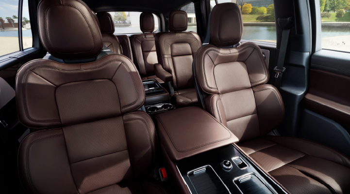 The cabin of the 2025 Lincoln Aviator® SUV is shown with black and brown accents. | Klaben Lincoln in Kent OH