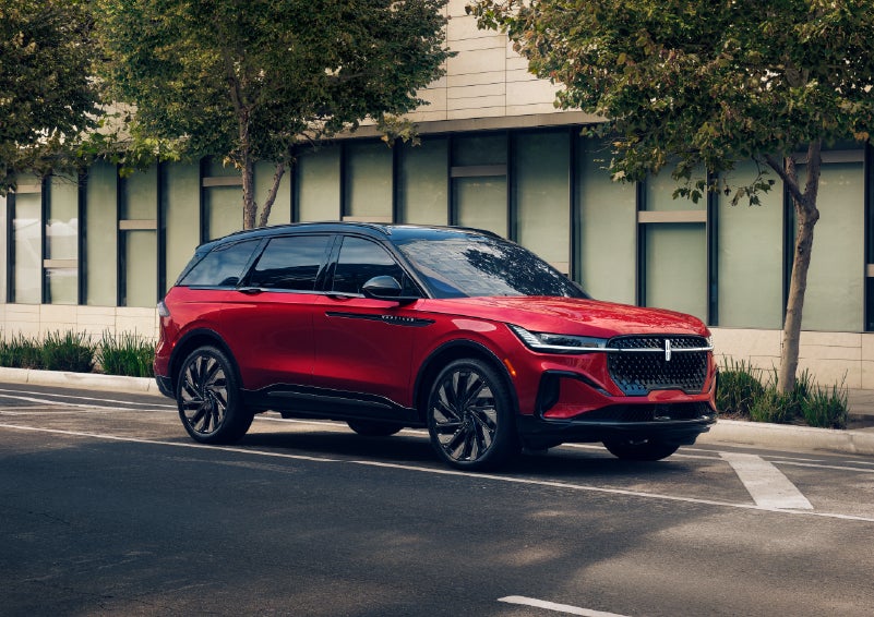 2026 Lincoln Nautilus® SUV with the available Jet Appearance Package and Hybrid transmission. | Klaben Lincoln in Kent OH