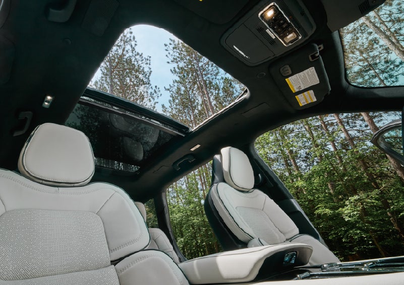 The front seats of a 2027 Lincoln Aviator® Black Label™ SUV | Klaben Lincoln in Kent OH