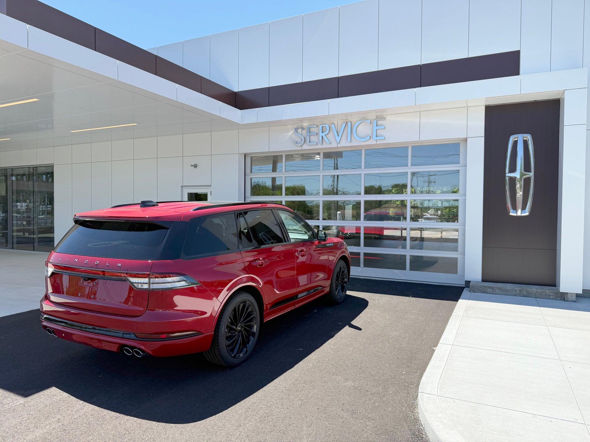 Klaben Lincoln Service Center exterior
